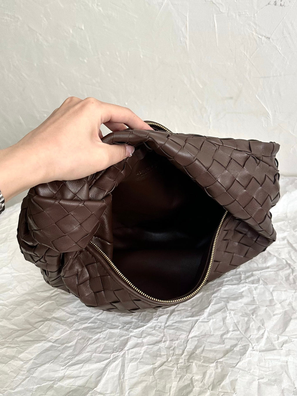 BOTTEGA VENETA TEEN JODIE 36CM CHOCOLATE SUEDE LEATHER