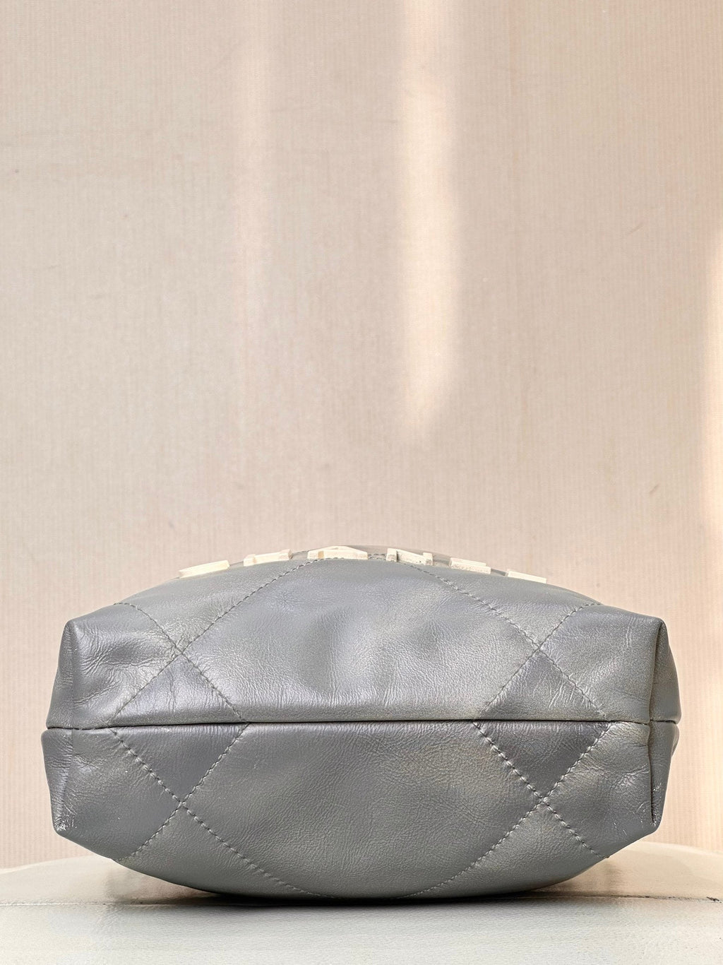 CHANEL HOBO MINI 20CM WHITE GREY LAMBSKIN SILVER HARDWARE