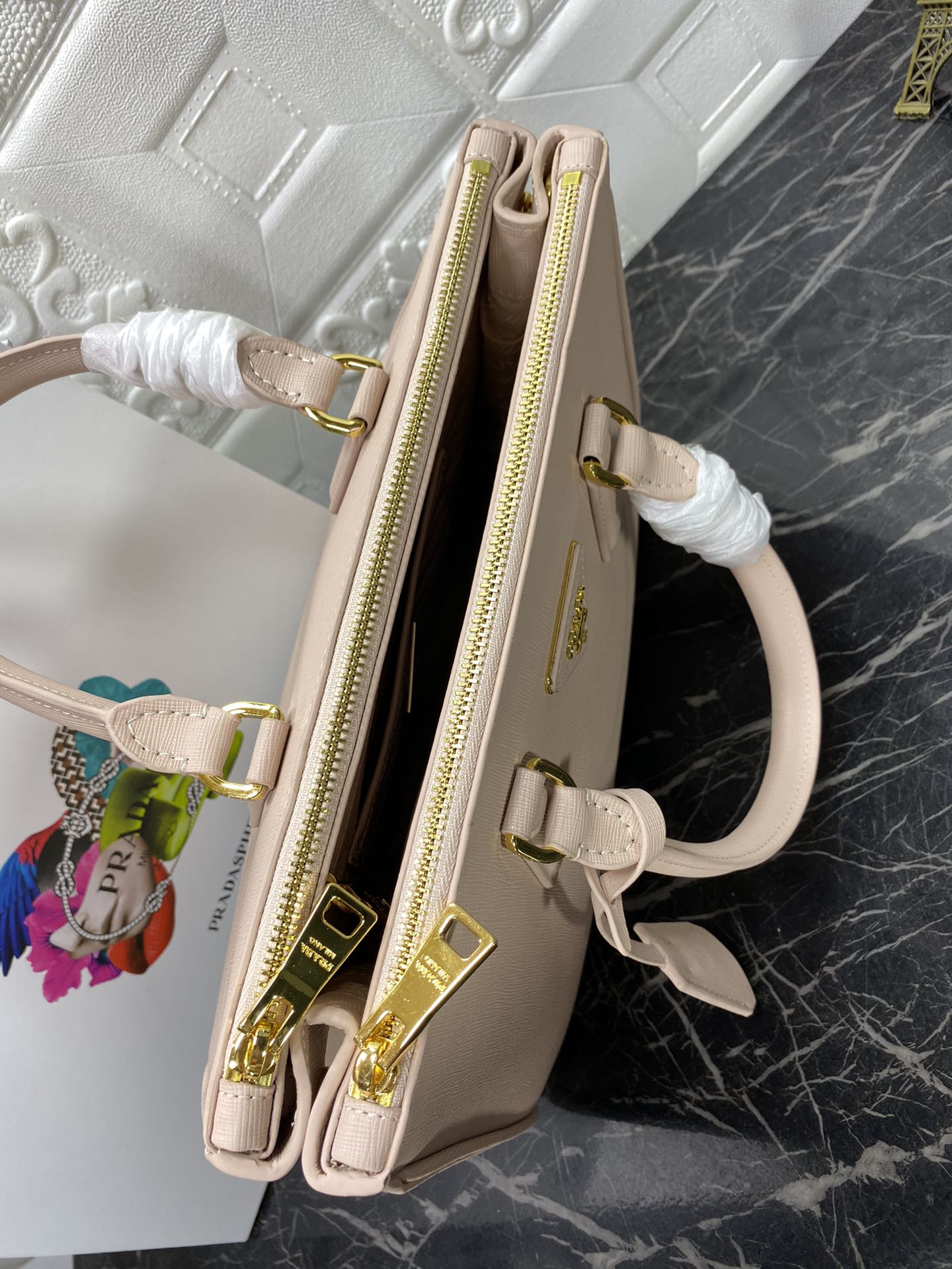 PRADA GALLERIA 32 BAG IN BEIGE SAFFIANO LEATHER