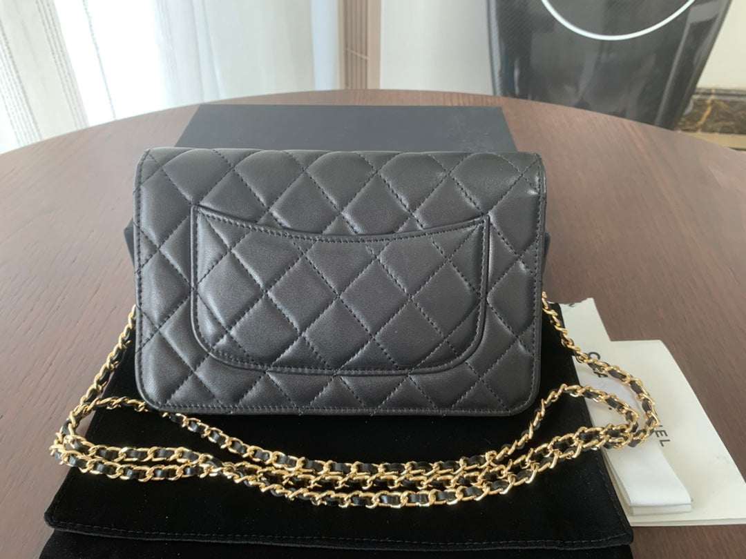 CHANEL WOC 19CM BLACK LAMBSKIN GOLD HARDWARE