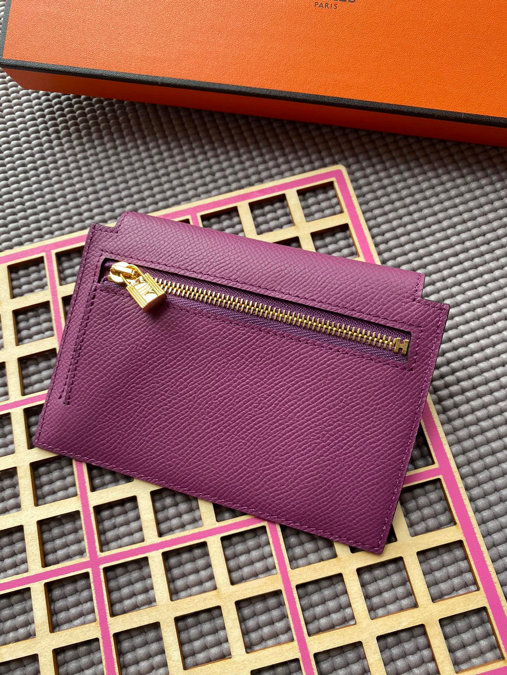 HERMES Kelly Pocket 13.5 Purple Epsom Ghw