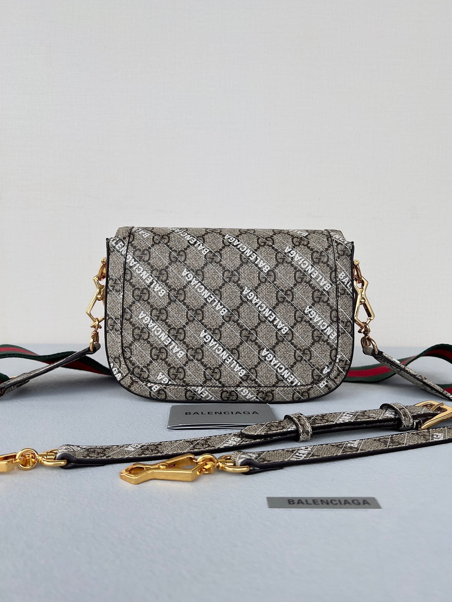 GUCCI MINI 25 PRINTED SADDLE BAG IN EICRU BEIGE CANVAS