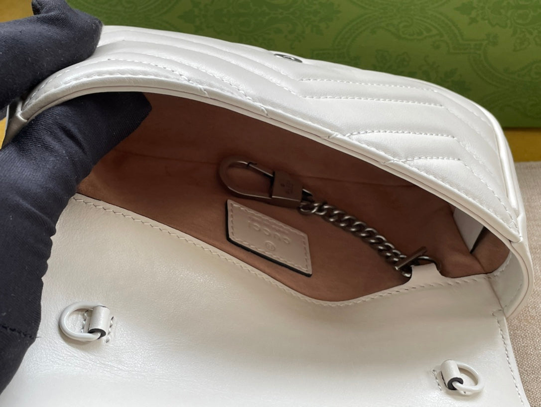 GUCCI MARMONT MINI HANDBAG 16 IN WHITE CALFSKIN