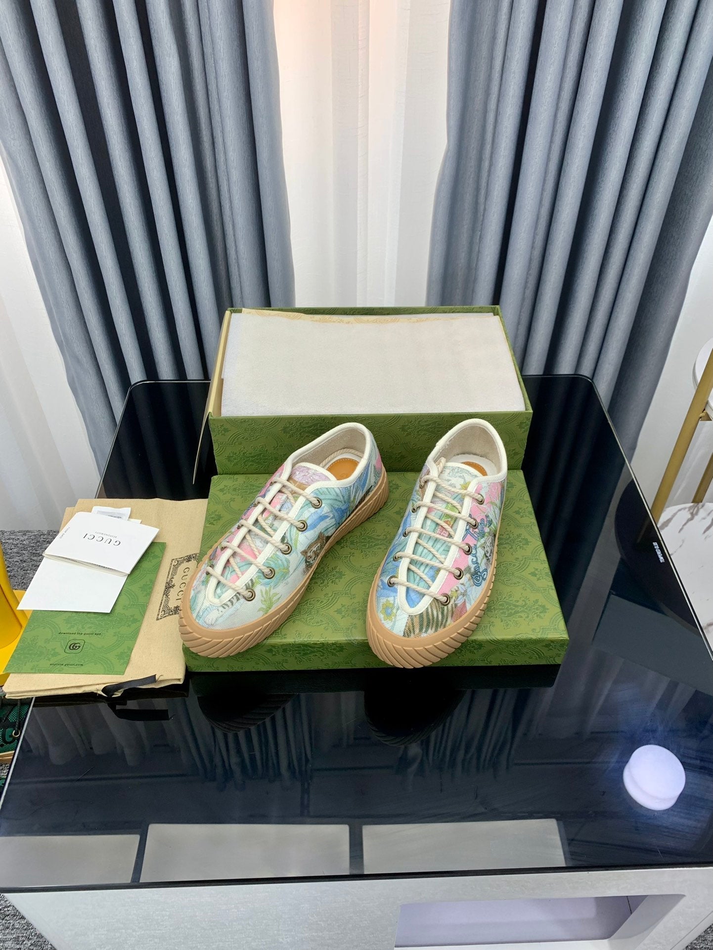 GUCCI UNIQUE SNEAKER THICK-SOLE GRASS MOTIF CANVAS