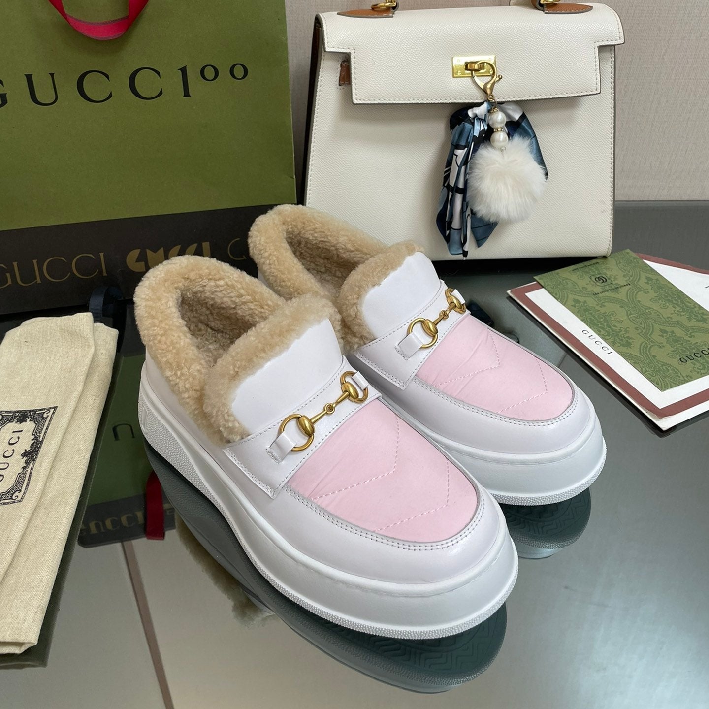 GUCCI LOAFER IN WHITE MIX LIGHT PINK CALFSKIN WITH BEIGE WOOL LINING