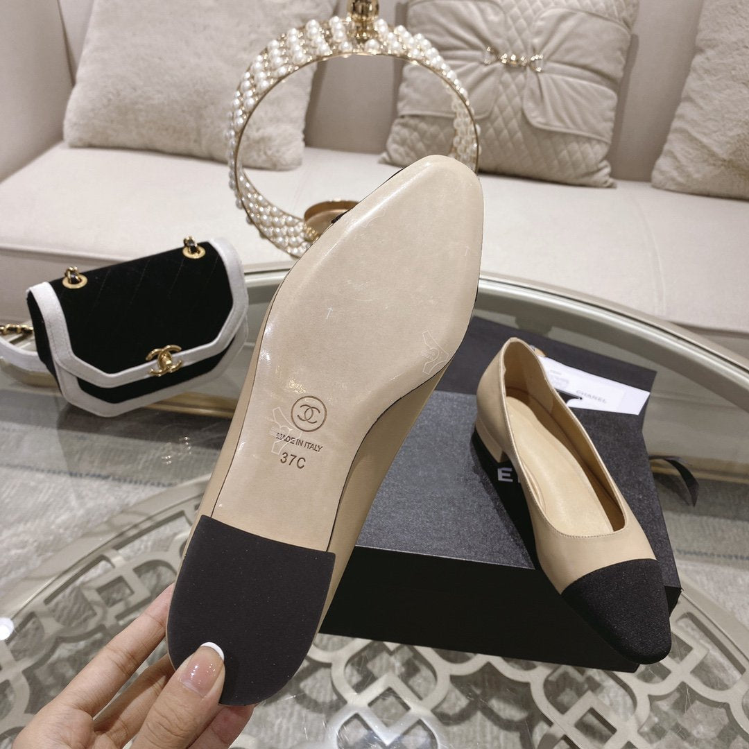 CHANEL pump 2.5 beige black lambskin