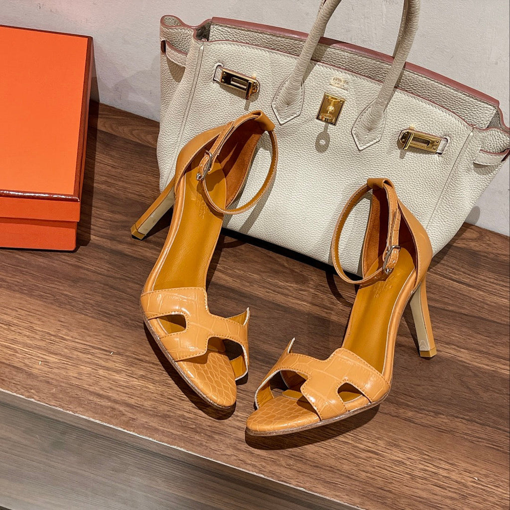 HERMES PREMIERE 105 SANDAL IN PEANUT BROWN CALFSKIN