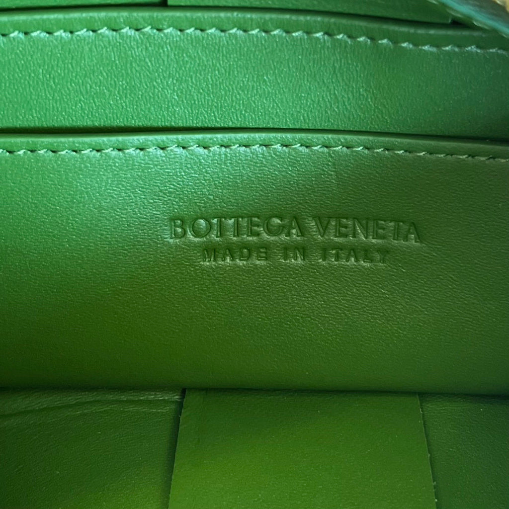 BOTTEGA VENETA BRICK CASSETTE 28 IN DARK GREEN CALFSKIN
