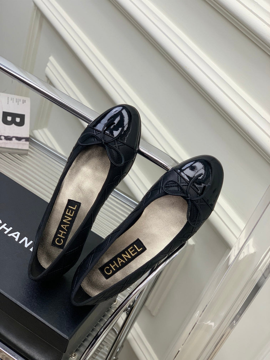 CHANEL BALLET FLAT GLOSSY BLACK LAMBSKIN