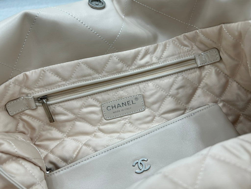 CHANEL LARGE 42 HANDBAG IN BEIGE CREAM CALFSKIN SILVER HARDWARE