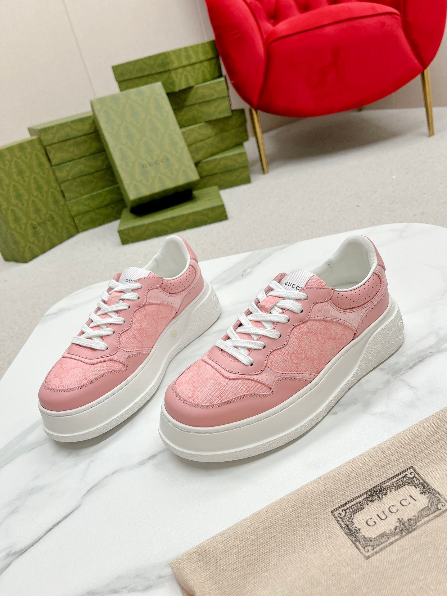 GUCCI TRAINER LIGHT PINK CALFSKIN