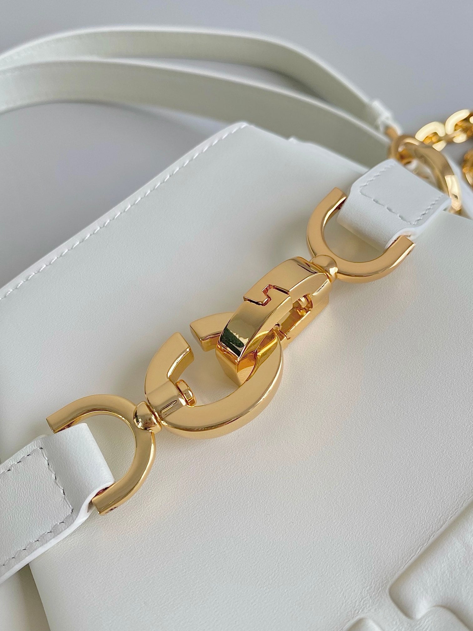 DIOR MEDIUM C'EST 24 IN WHITE CD-EMBOSSED CALFSKIN