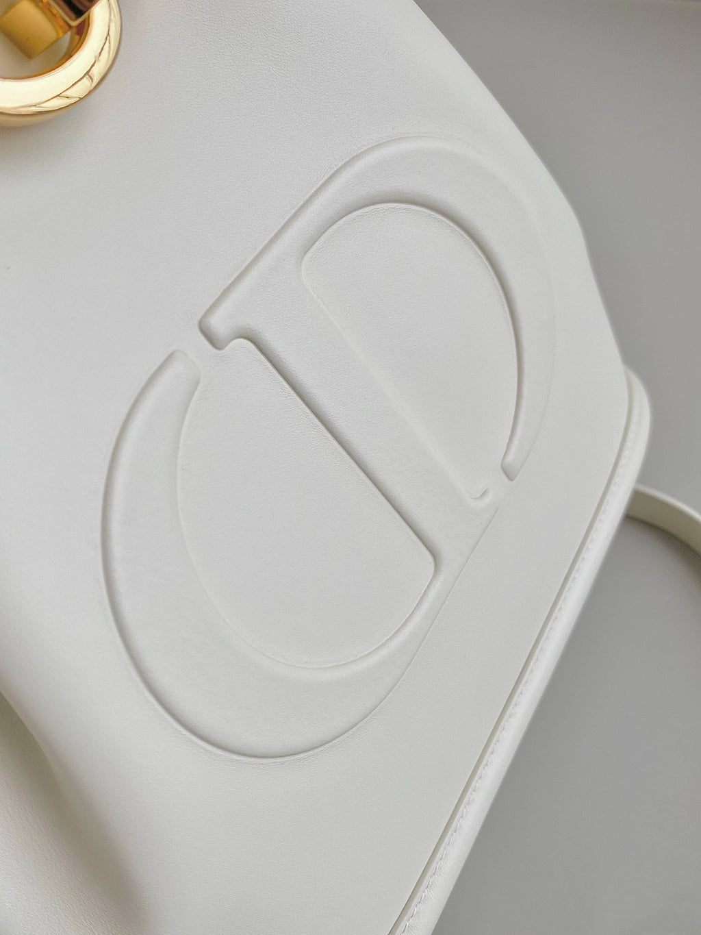 DIOR MEDIUM C'EST 24 IN WHITE CD-EMBOSSED CALFSKIN