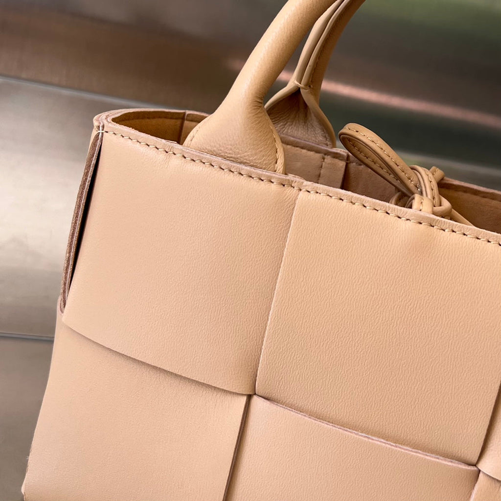BOTTEGA VENETA CANDY ARCO TOTE 20 IN TAN BROWN CALFSKIN