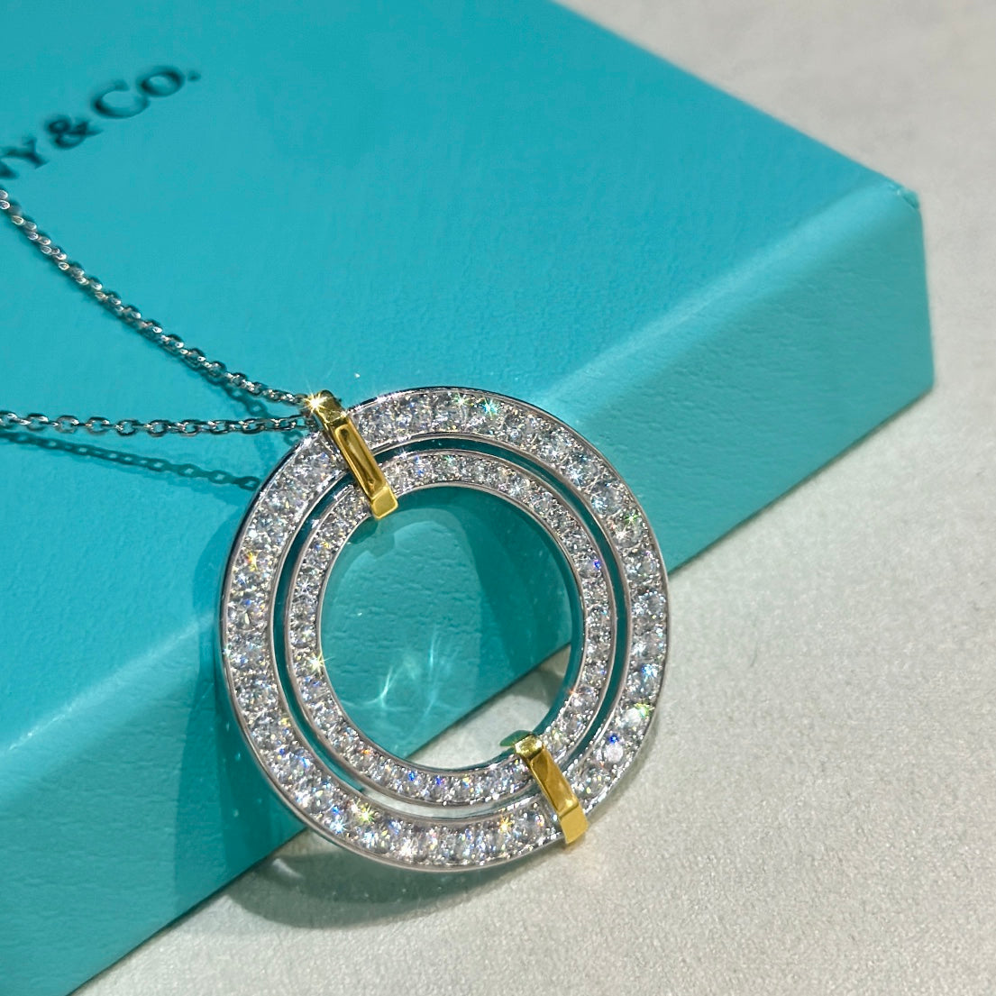 18K Tiffany Edge Circle Diamond Pendant Necklace