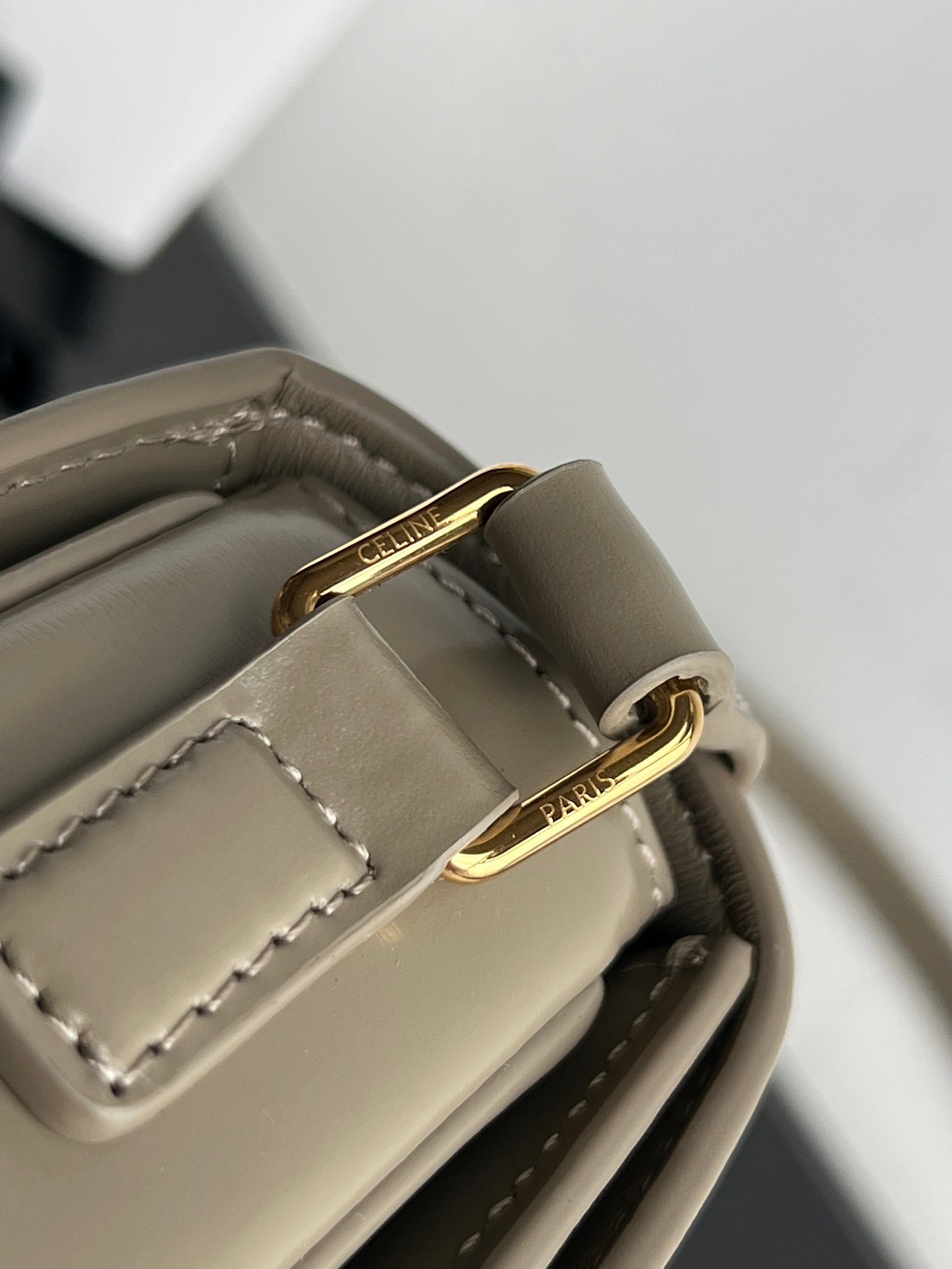 CELINE TRIOMPHE TEEN 22 PEBBLE GREY COWHIDE