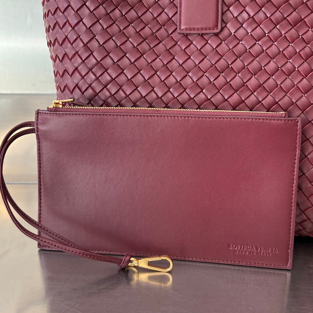 BOTTEGA VENETA LARGE CABAT 51 IN BURGUNDY RED LAMBSKIN