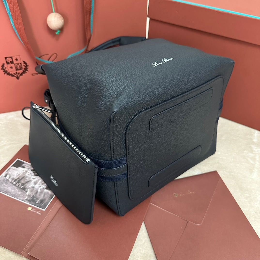 LARGE 36 BALE BAG IN DARK BLUE GRAINED CALFSKIN