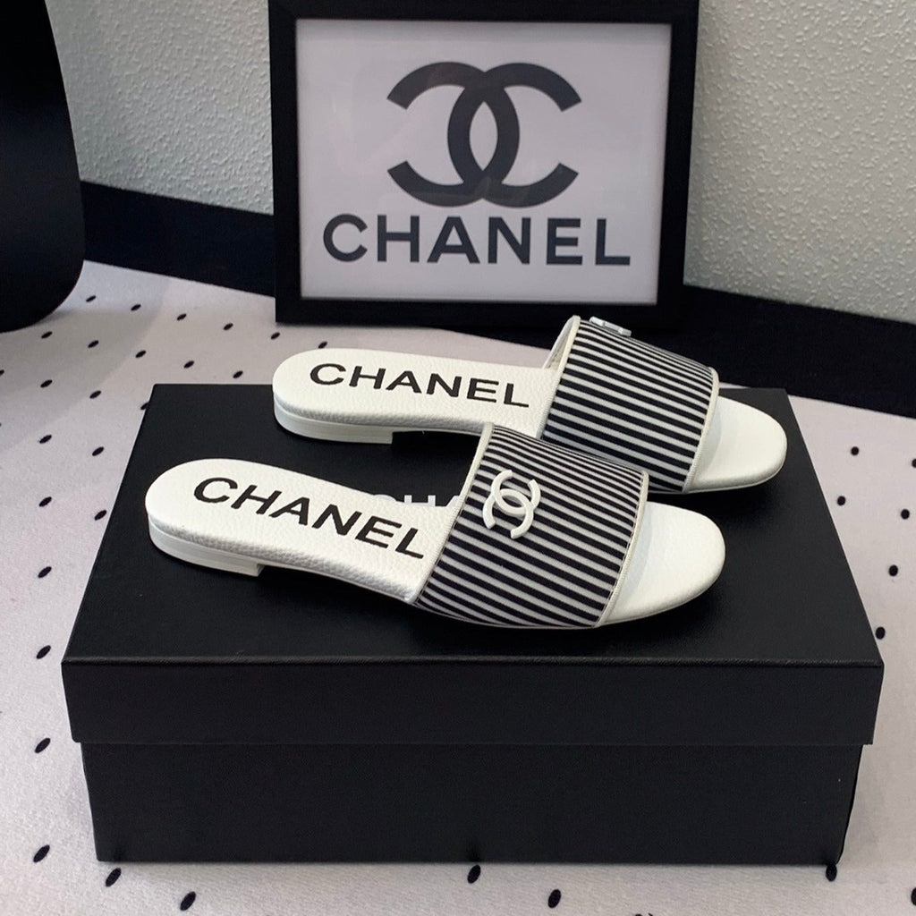 CHANEL MULES black 1 LAMBSKIN
