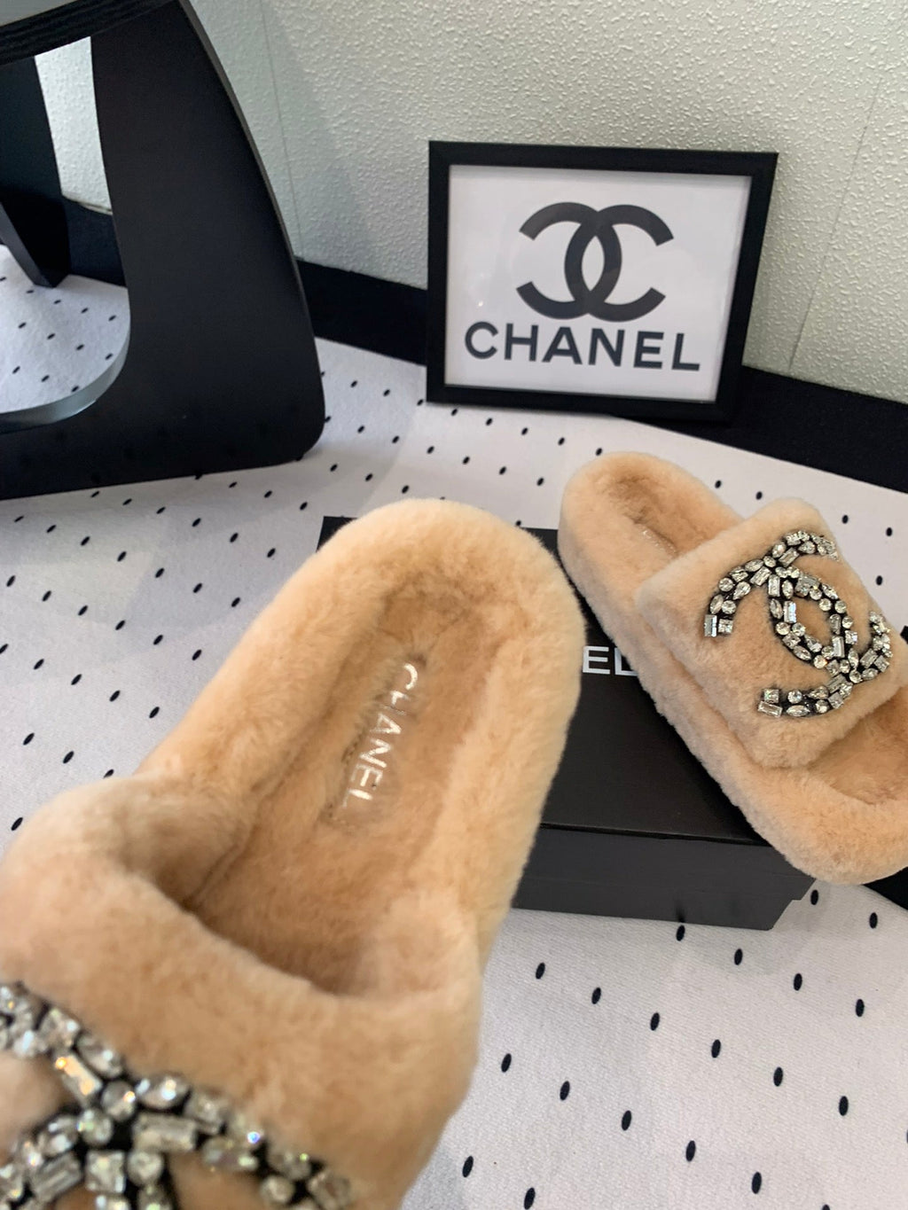 CHANEL THICK-SOLED SLIPPERS IN BRIGHT CREAM SHEEP WOOL