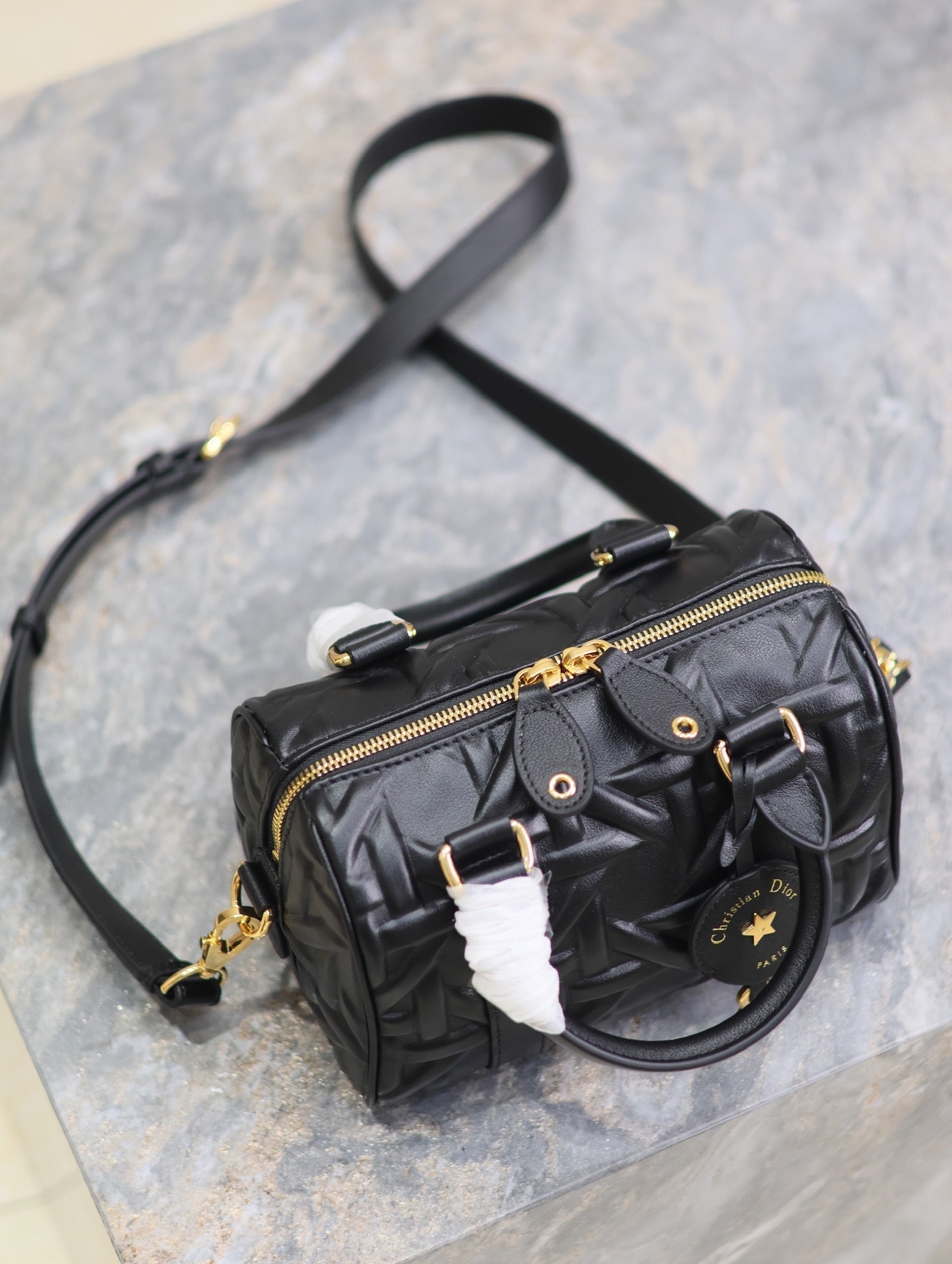 DIOR MEDIUM GROOVE BAG 20 IN BLACK MACROCANNAGE CALFSKIN WITH GOLD HARDWARE