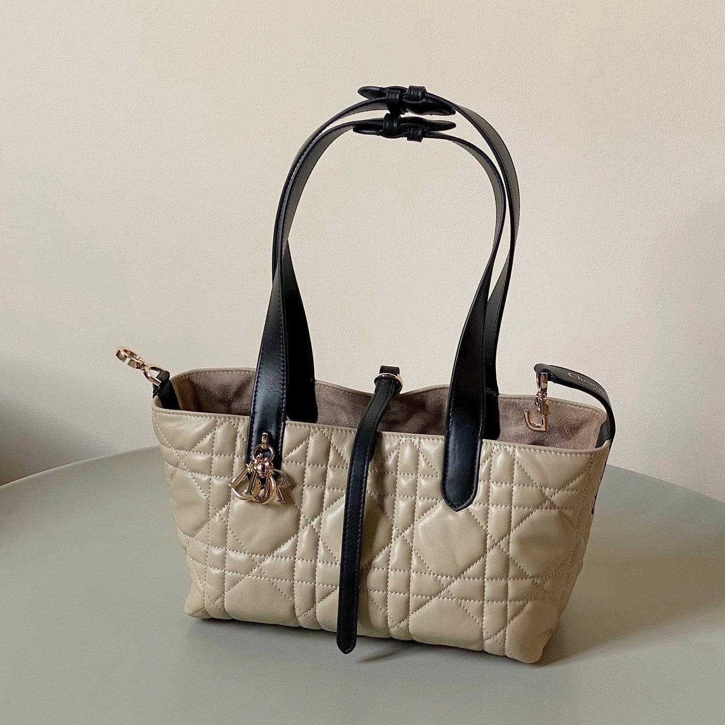 DIOR MINI TOUJOURS BAG 23 IN BEIGE CANNAGE CALFSKIN BLACK STRAP