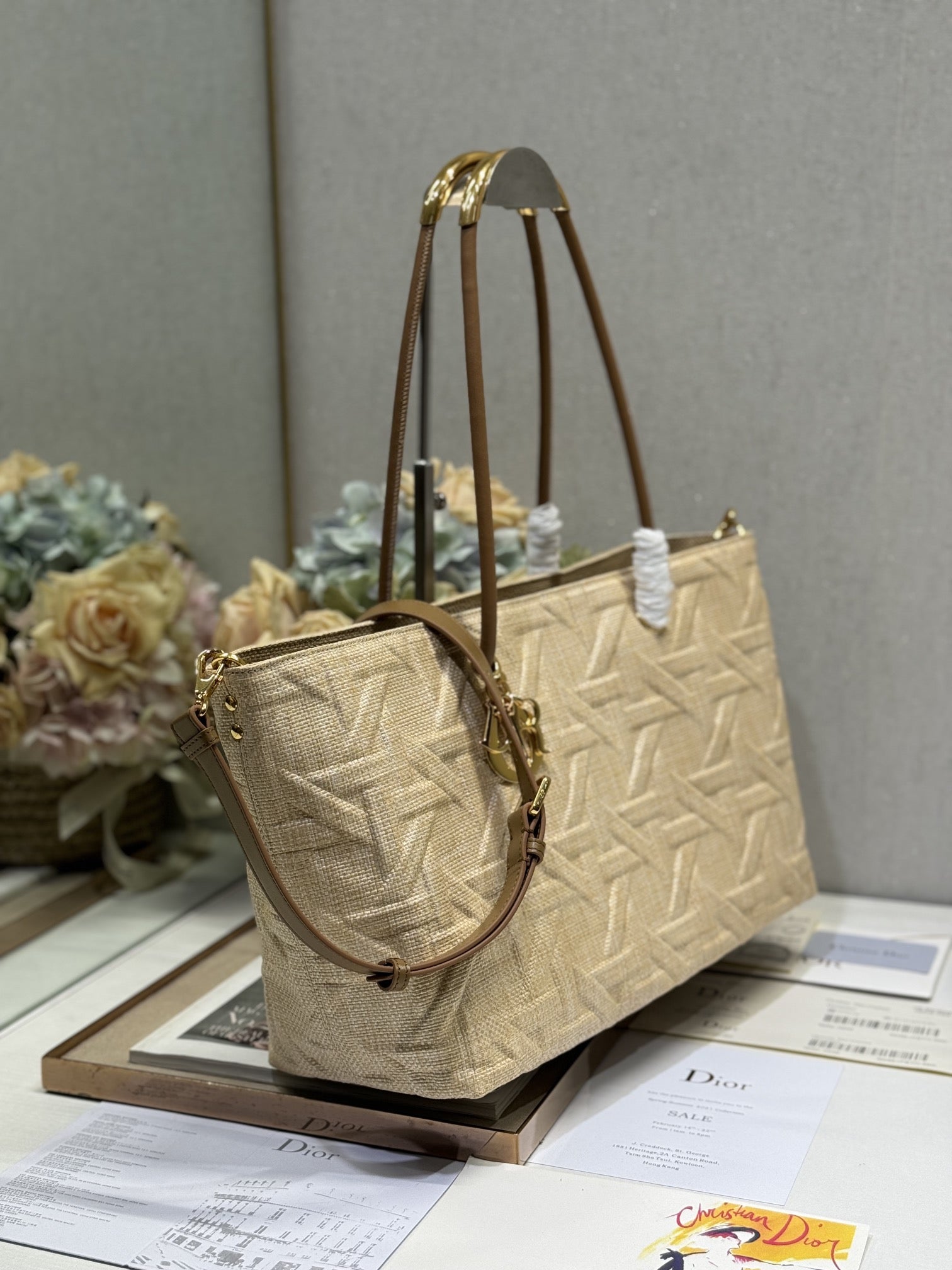 DIOR LARGE 41 TOUJOURS BAG IN BISQUE BEIGE CANNAGE RAFFIA