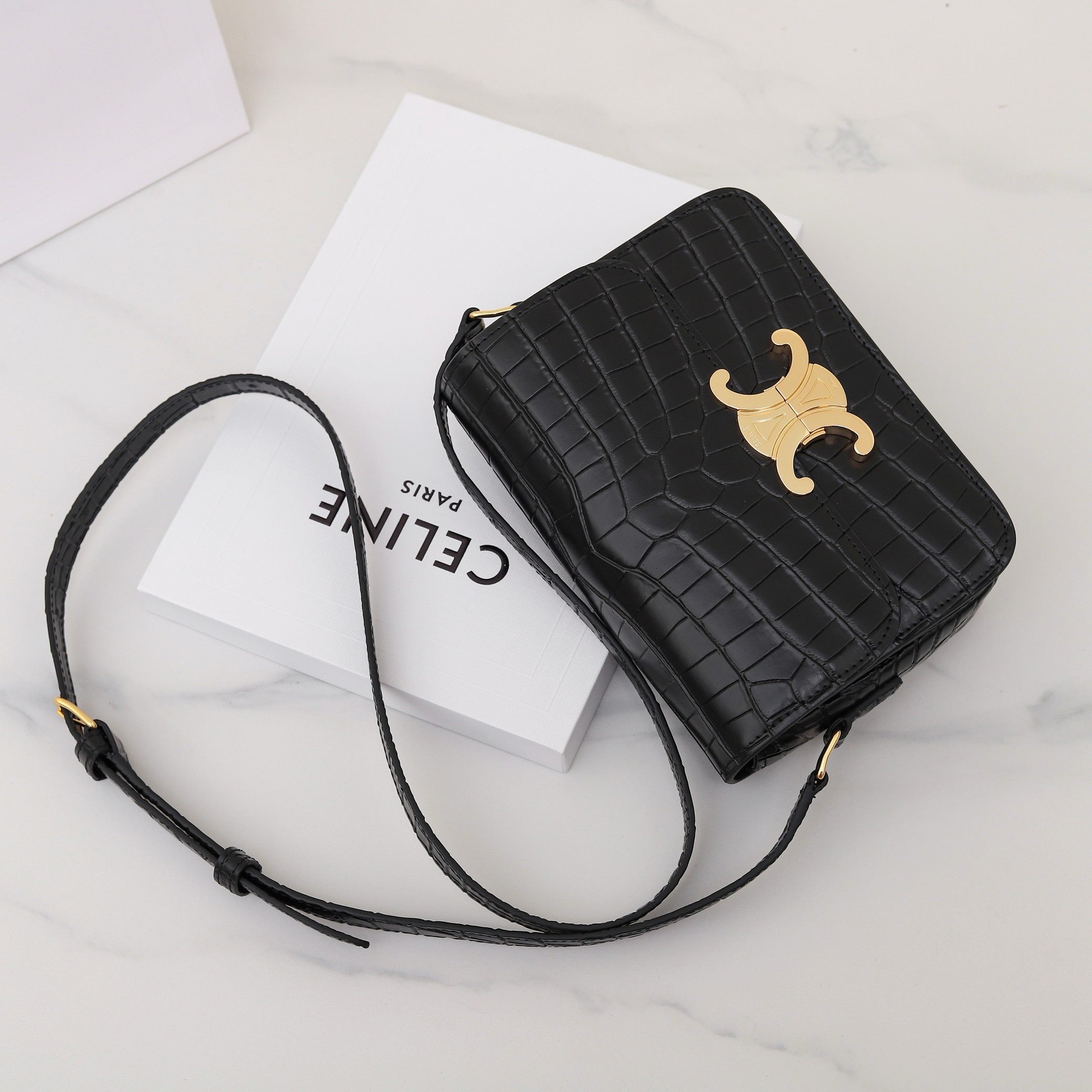 CELINE TRIOMPHE TEEN 18 BLACK ALLIGATOR SKIN