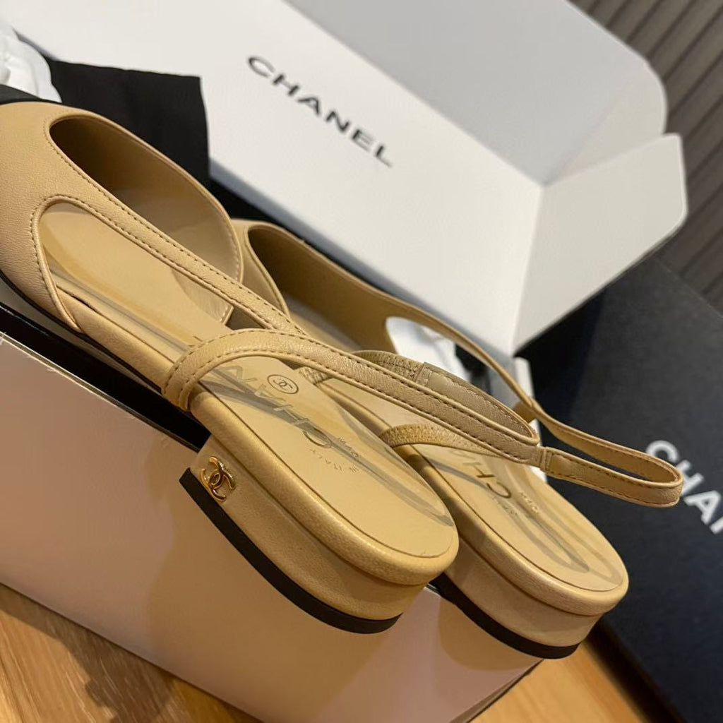 CHANEL SLINGBACKS IN BEIGE LAMBSKIN AND BLACK SATIN