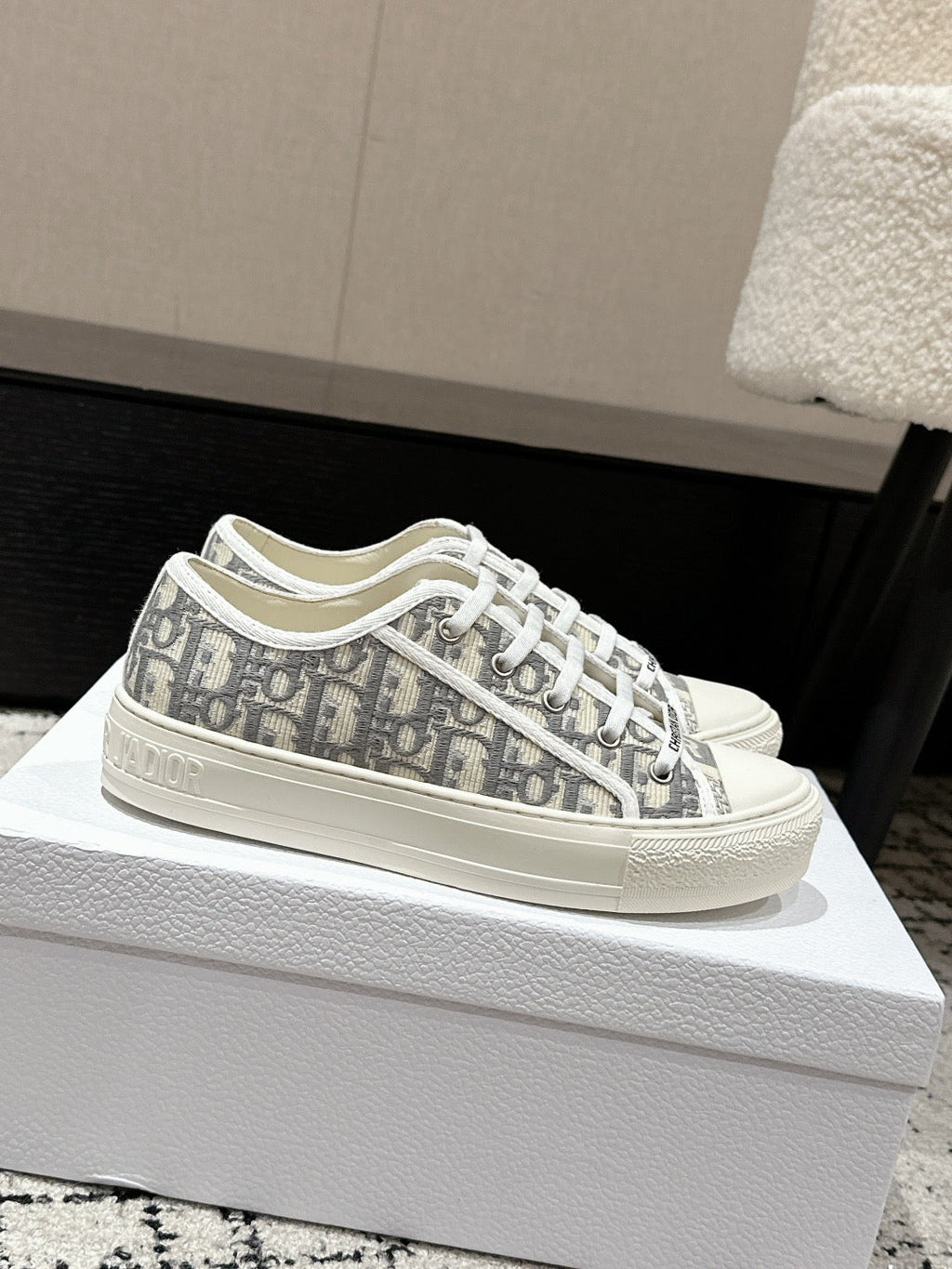 DIOR CD WALK'N SNEAKER IN GRAY EMBROIDERED COTTON