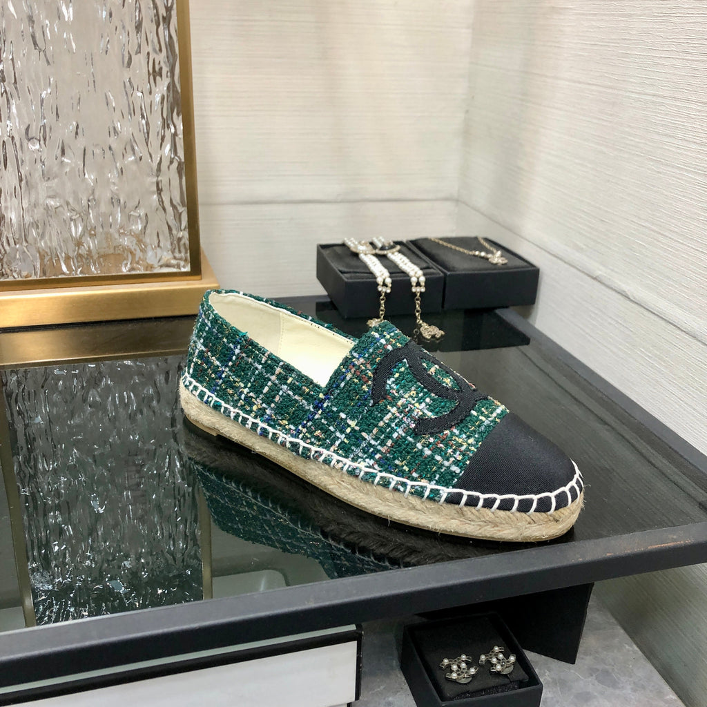 CHANEL ESPADRILLE FOREST GREEN TWEED FABRIC AND BLACK CALFSKIN FLATS