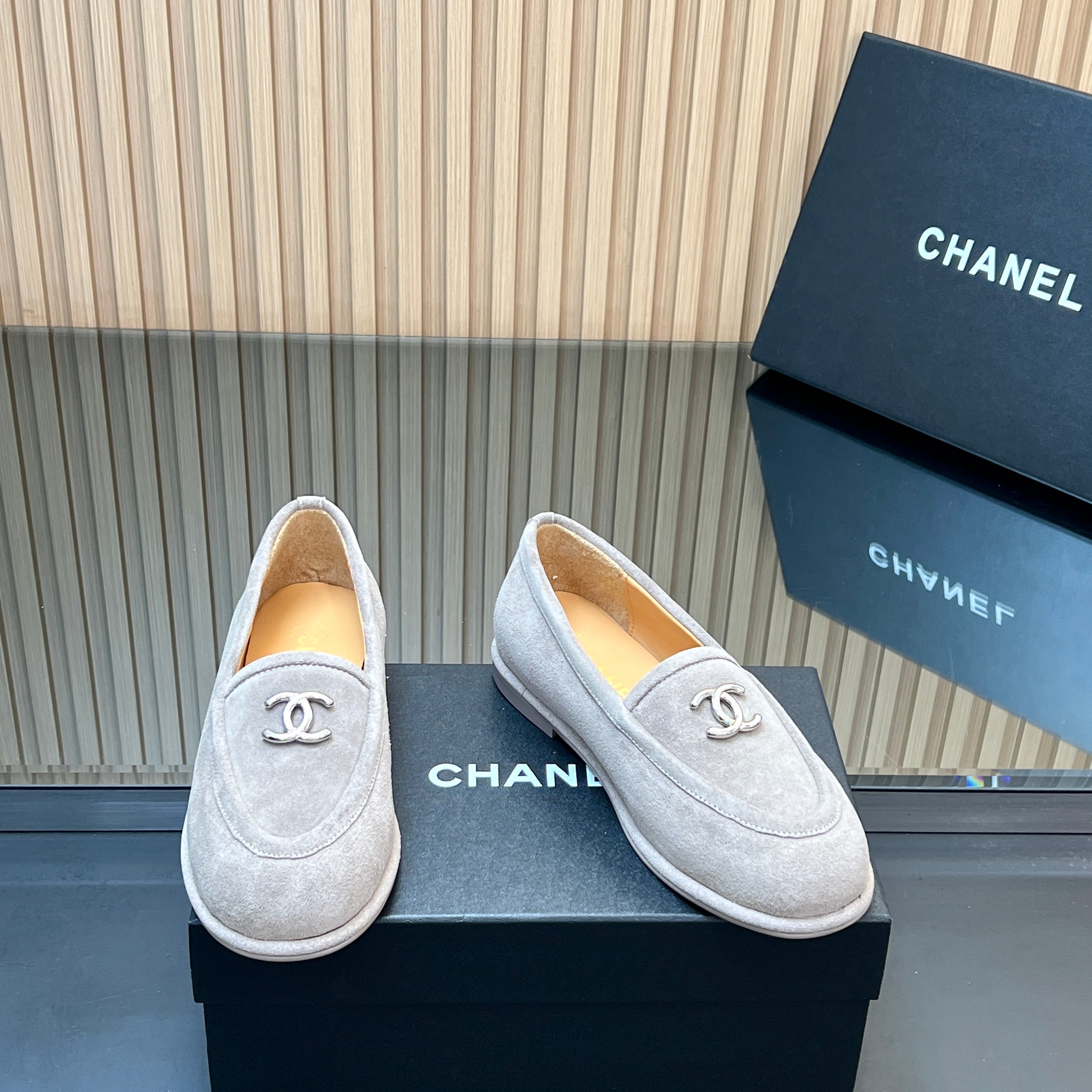 CHANEL 25S TEDDY LOAFER 15MM IN LIGHT GRAY SUEDE SILVER HARDWARE