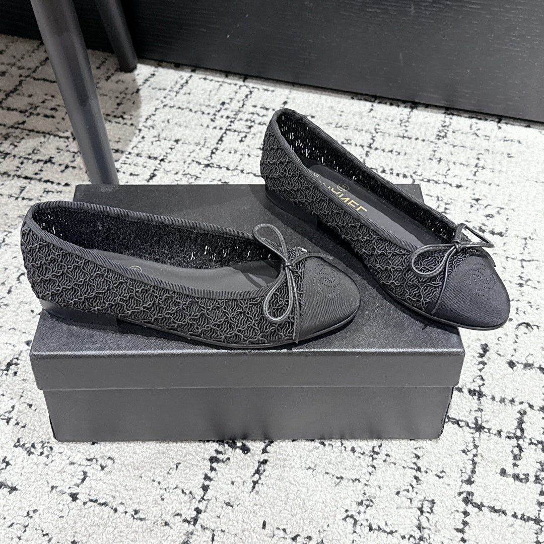 CHANEL BALLET FLAT 25S IN BLACK TWEED