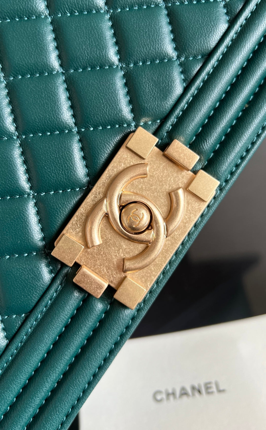 CHANEL 25S BOY BAG 25 IN DARK GREEN LAMBSKIN
