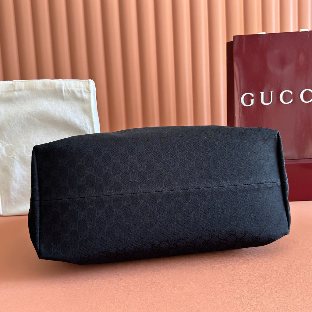 GUCCI 26S HOBO BAG 46 IN BLACK CANVAS