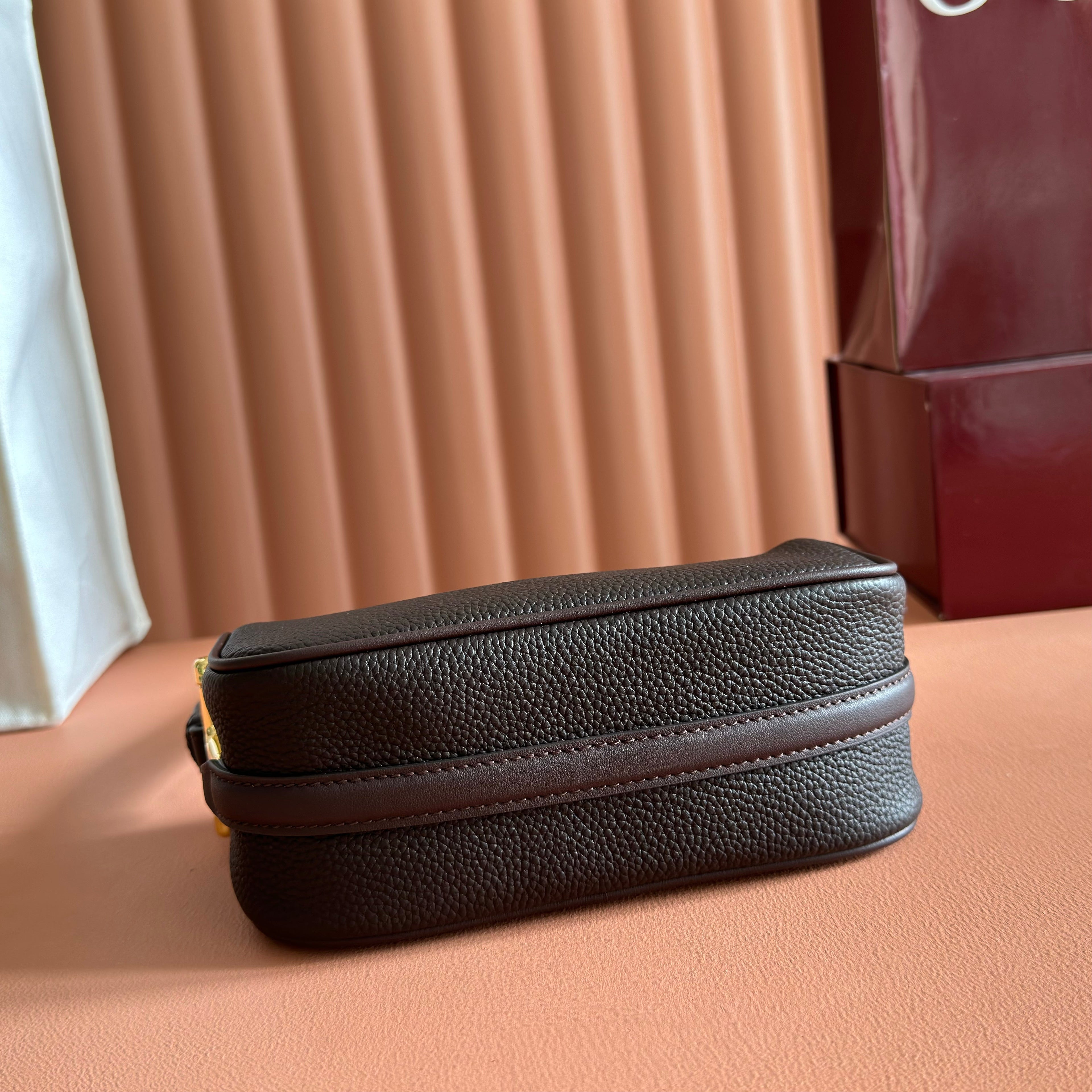 GUCCI 26S SHOULDER BAG 19 IN BLACK BROWN CALFSKIN