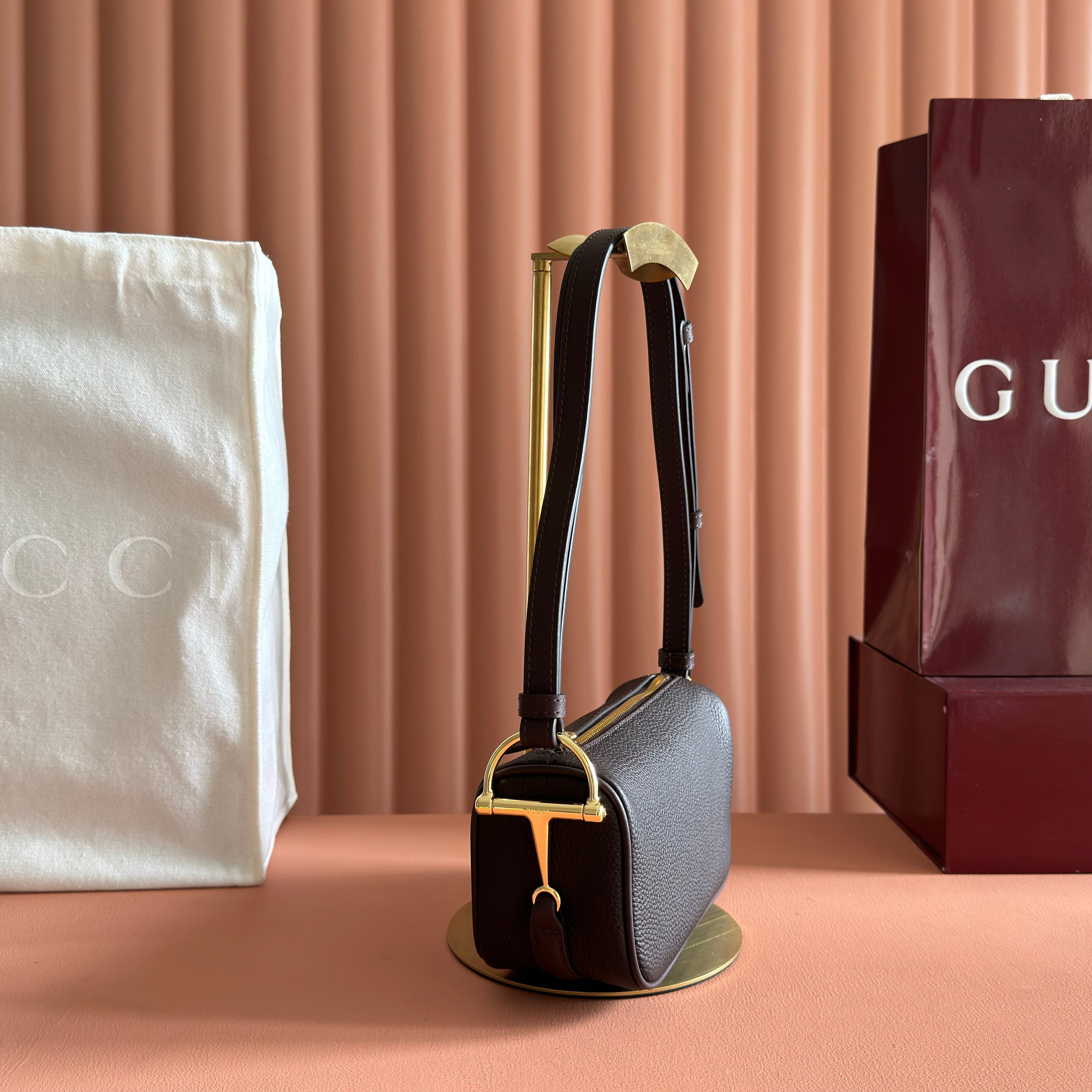 GUCCI 26S SHOULDER BAG 19 IN BLACK BROWN CALFSKIN