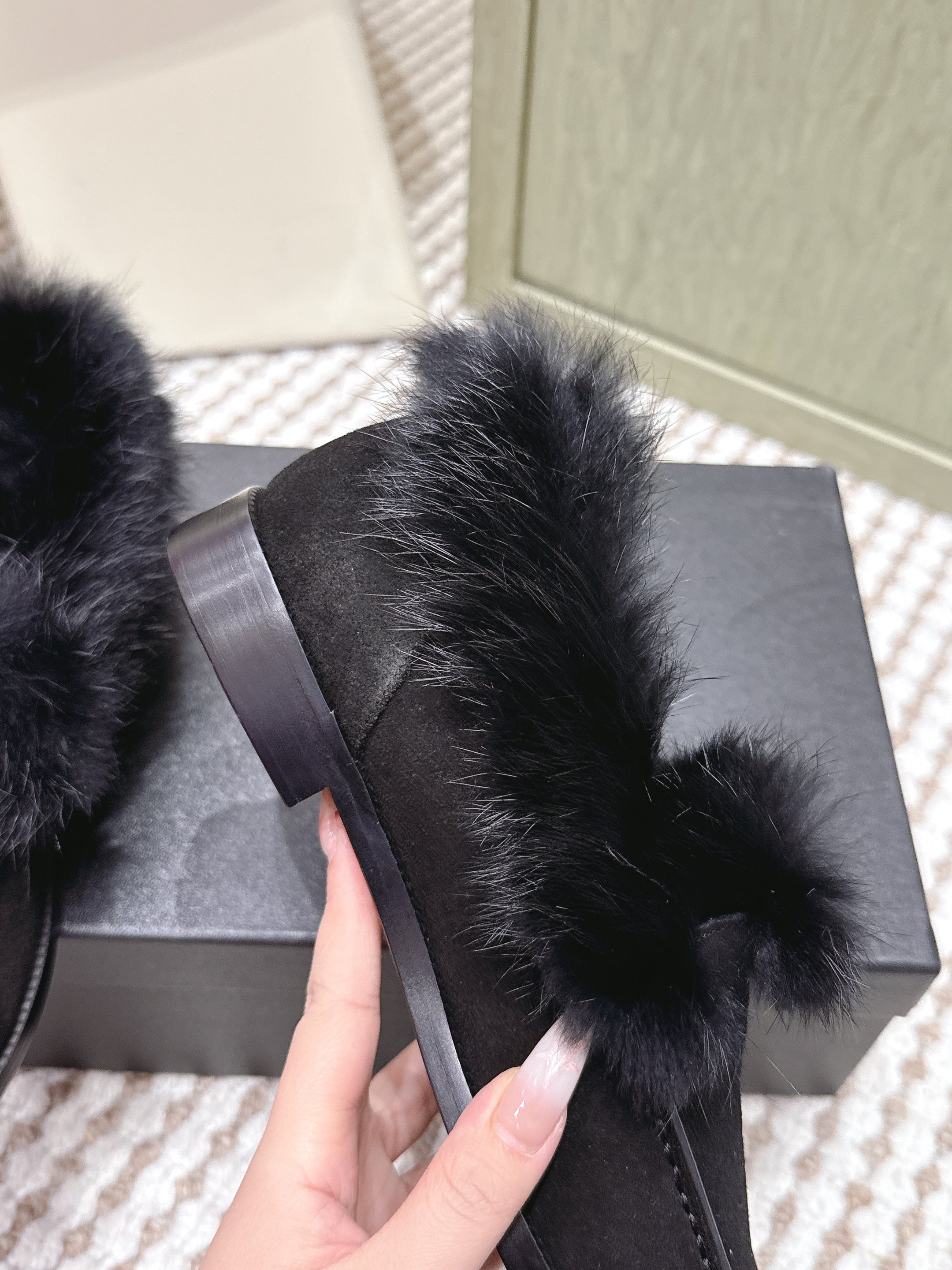 CHANEL 25S LOAFERS MOASIN IN BLACK SUEDE WITH MINK FUR LINING