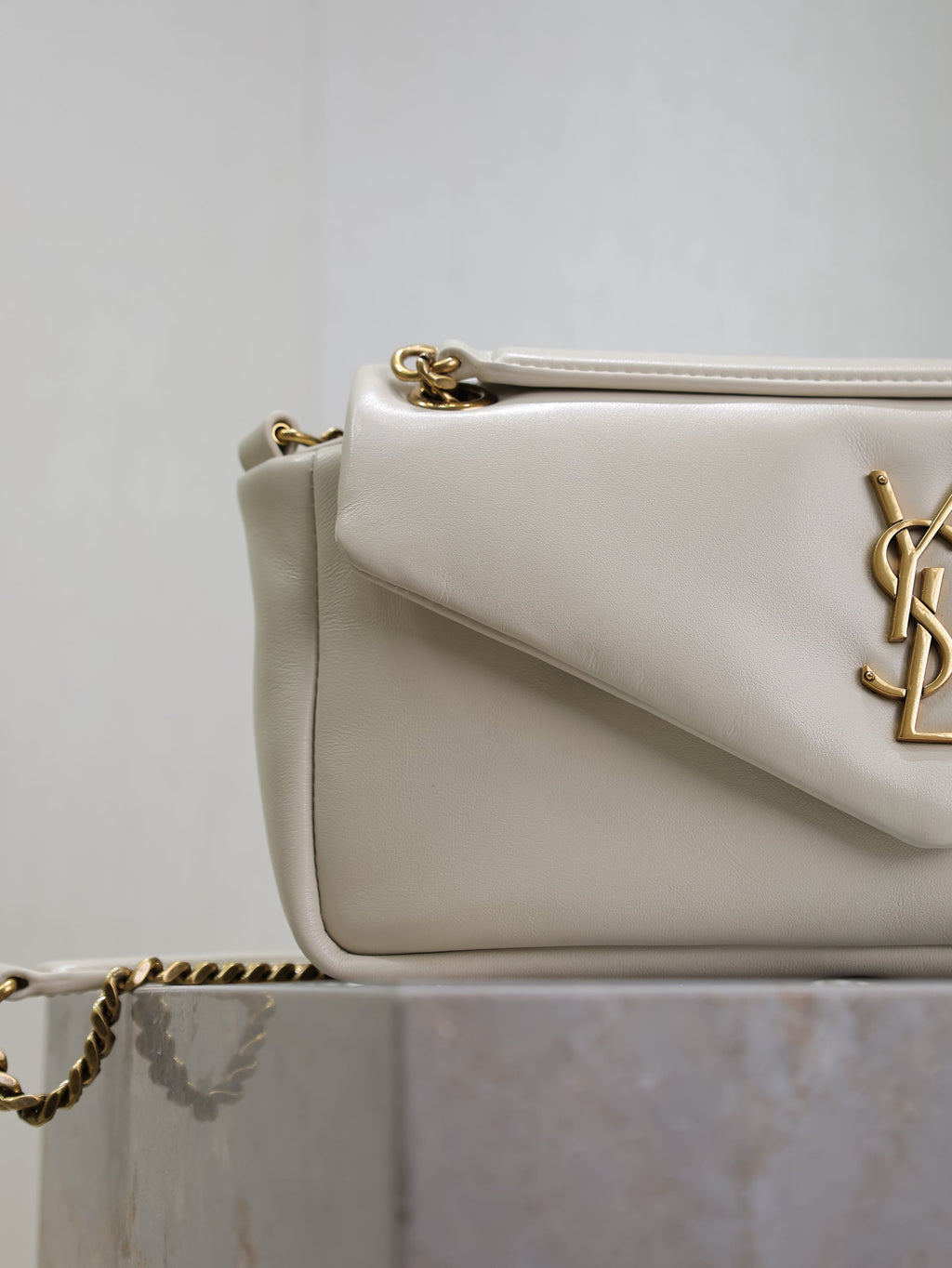YSL 25S CALYPSO HANDBAG 26 IN IVORY LAMBSKIN GOLD HARDWRE