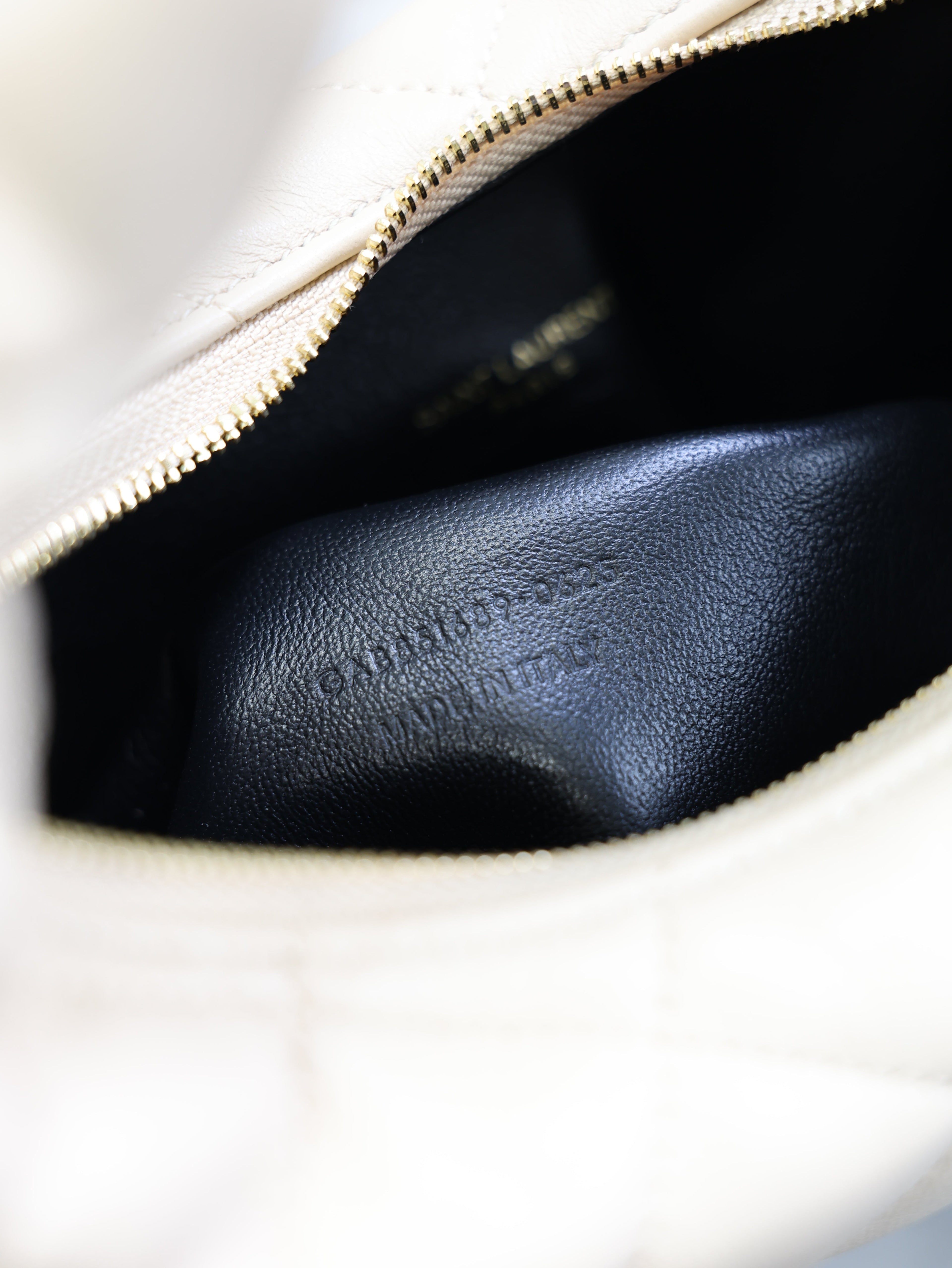YSL 25S ICARINO 17 IN BEIGE QUILTED CALFSKIN GOLD HARDWRE