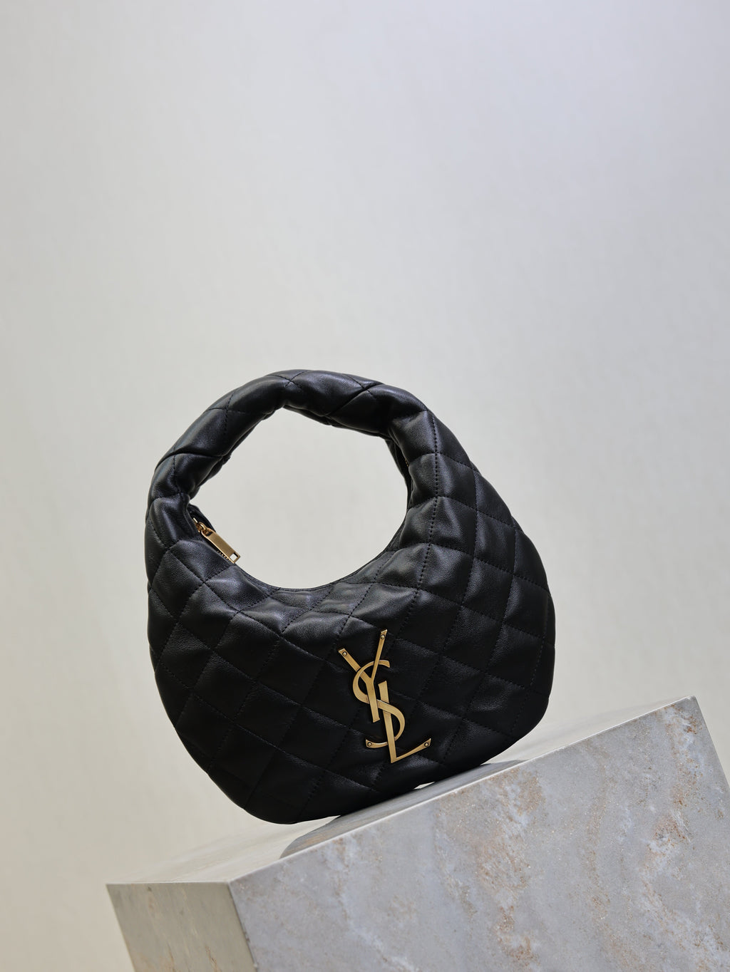 YSL 25S ICARE BABY 17 IN BLACK QUILTED CALFSKIN GOLD HARDWRE