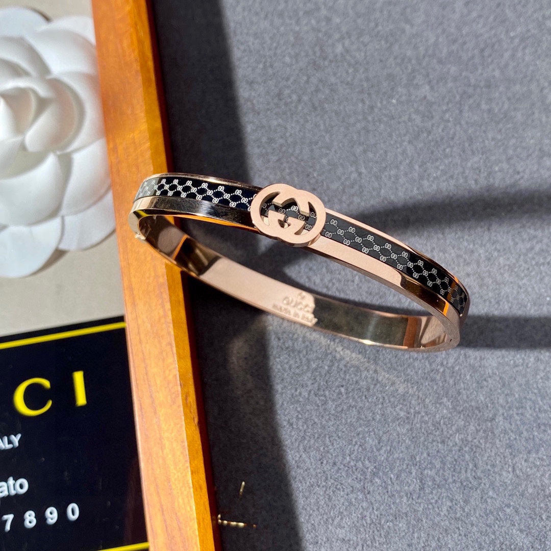 18K Double Gucci Vintage Bracelet