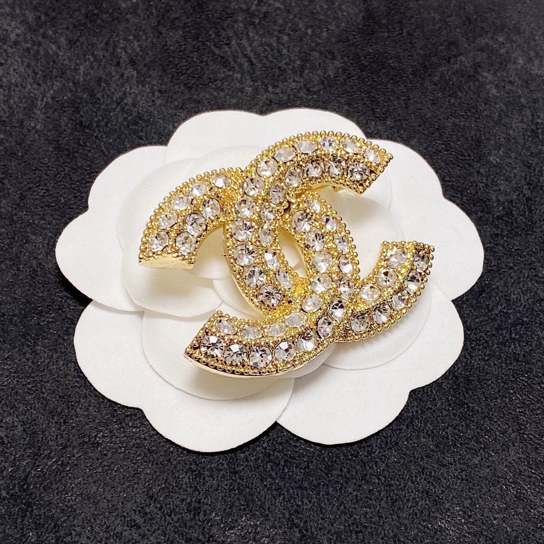 18K  Chanel Diamonds Brooch