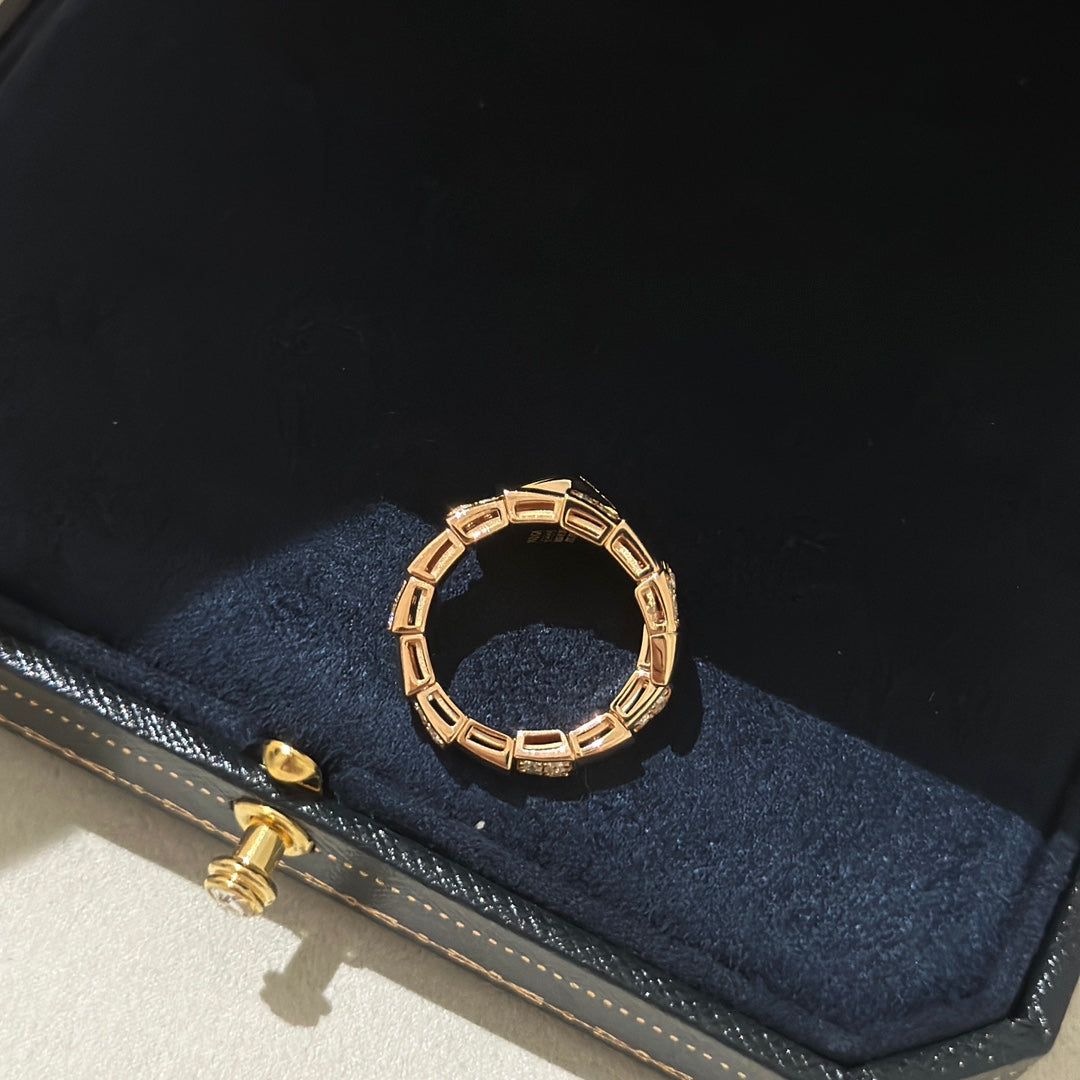 18K BVLGARI Serpenti Viper Black Ring