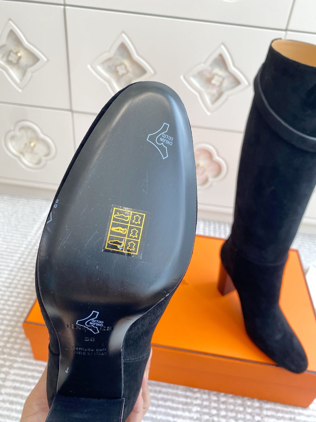 HERMES 25S TALL BOOTS 90 MM IN BLACK SUEDE