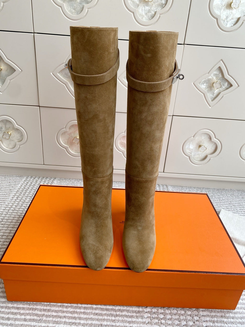 HERMES 25S TALL BOOTS 90 MM IN WARM BEIGE GOLD SUEDE