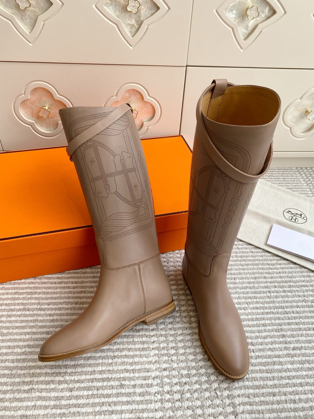 HERMES 25S JUMPING BOOTS IN LIGHT CARAMEL BROWN LAMBSKIN WITH SILVER HARDWARE