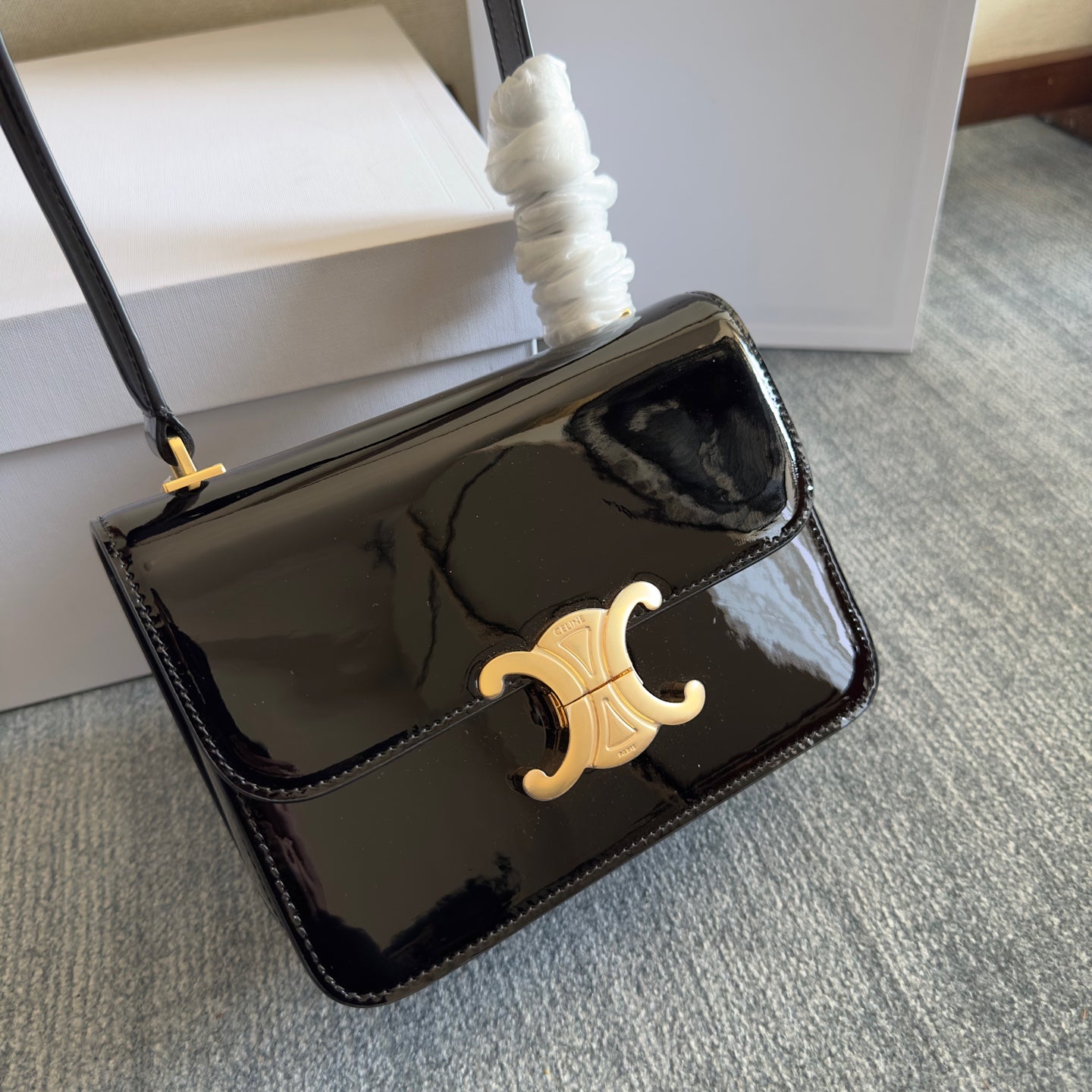 CELINE TEEN GARANCE BAG 18 IN BLACK PATENT CALFSKIN