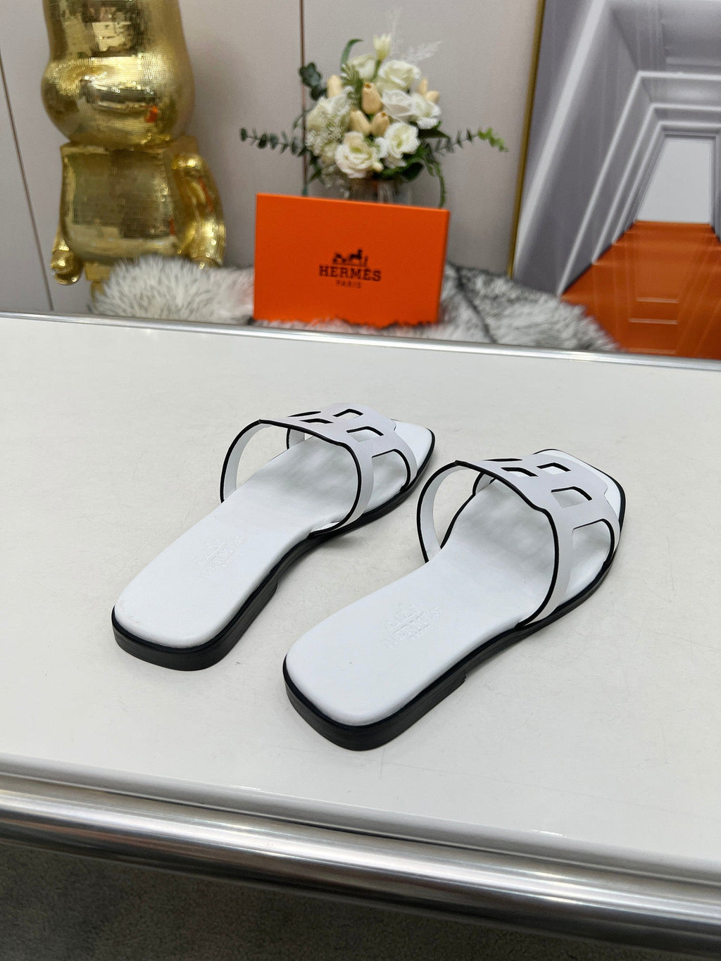 HERMES FLATFORM SANDAL WHITE CALFSKIN