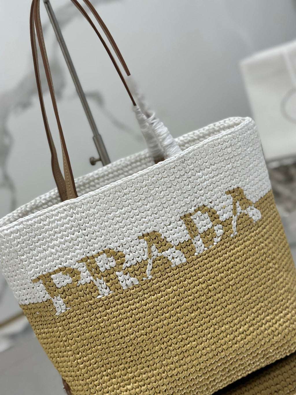 PRADA SMALL TOTE BAG 27 IN WHITE MIX BEIGE RAFFIA AND BROWN CALFSKIN HANDLE